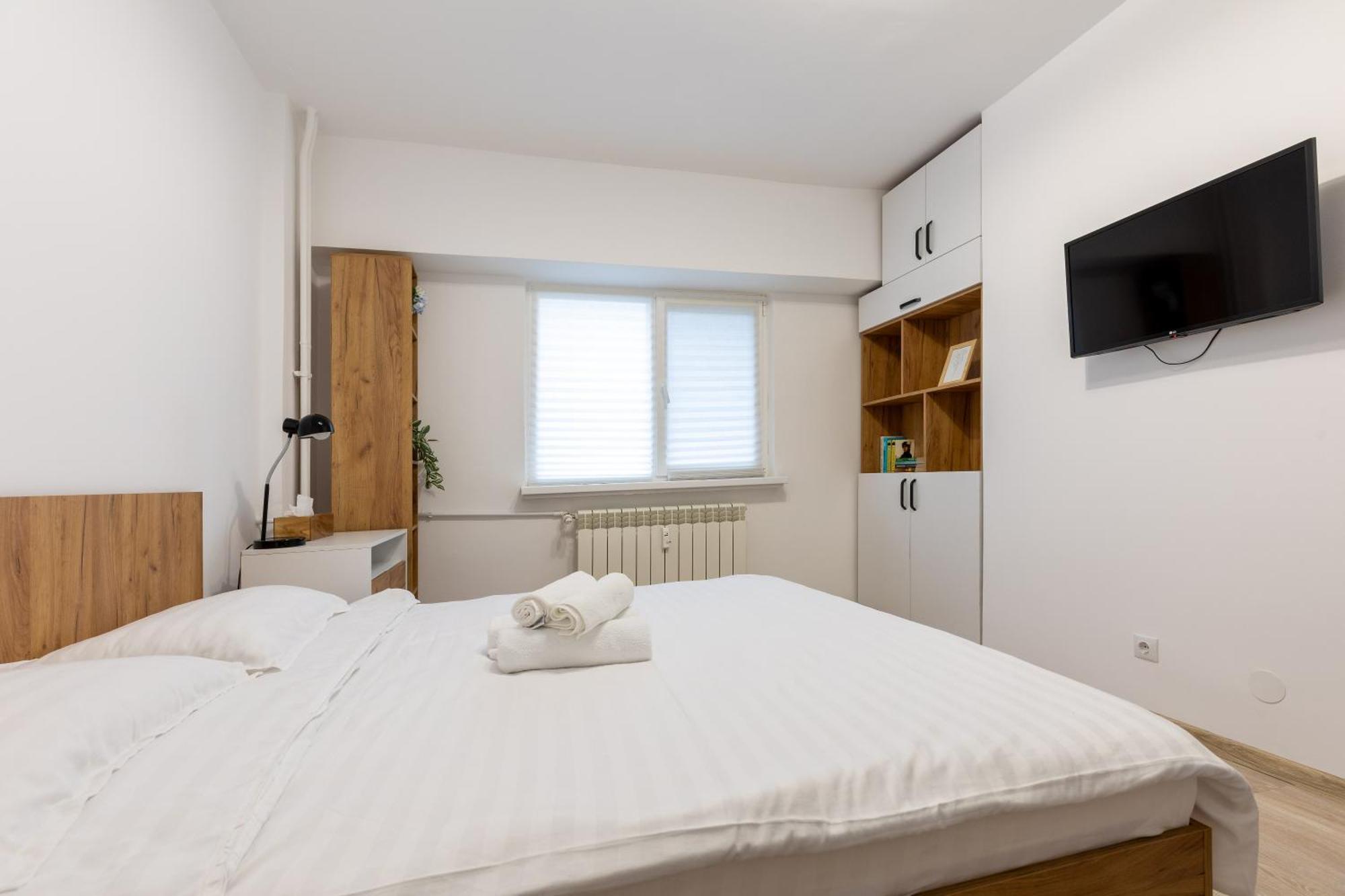 Minerva Studio Craiova Apartamento Exterior foto